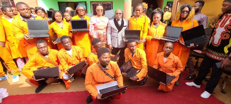 Business & Career University - BCU (74)